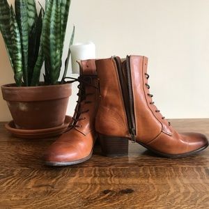 FRYE Courtney Lace Up Boots, Worn a few times